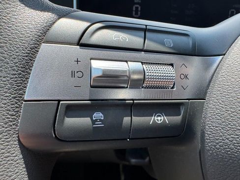 Certified 2025 Hyundai Sonata SE FWD image 16
