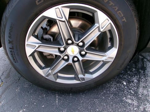 Used 2025 Chevrolet Blazer LT w/ Convenience Package FWD image 6