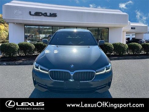 Used 2021 BMW 530i xDrive w/ Premium Package image 8