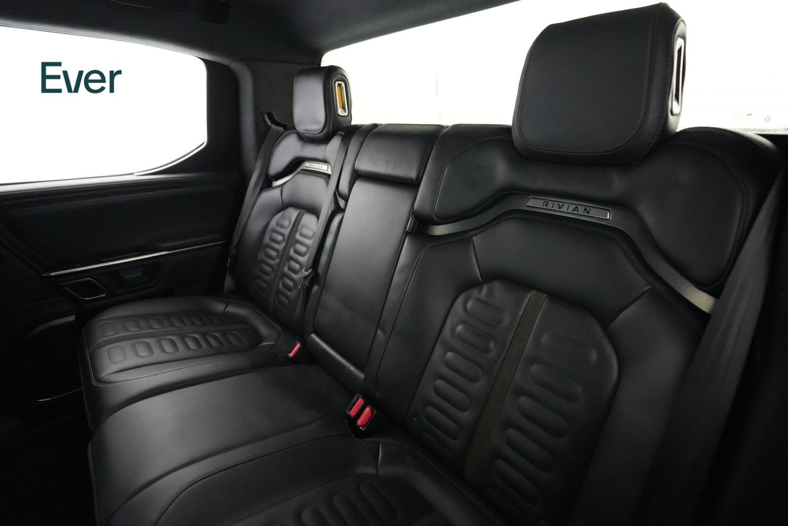Used 2023 Rivian R1T Adventure Dual AWD/4WD image 24
