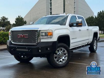 Used 2016 GMC Sierra 2500 Denali w/ Duramax Plus Package