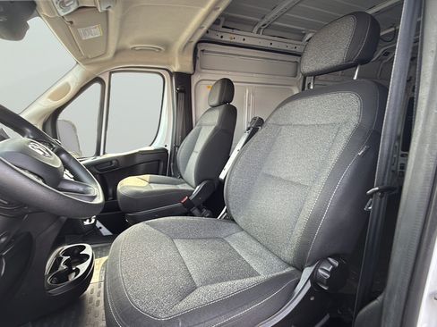 Used 2023 RAM ProMaster 2500 FWD image 23