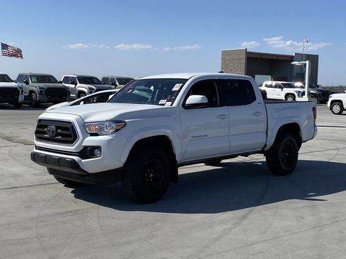 Used 2022 Toyota Tacoma SR5 image 11