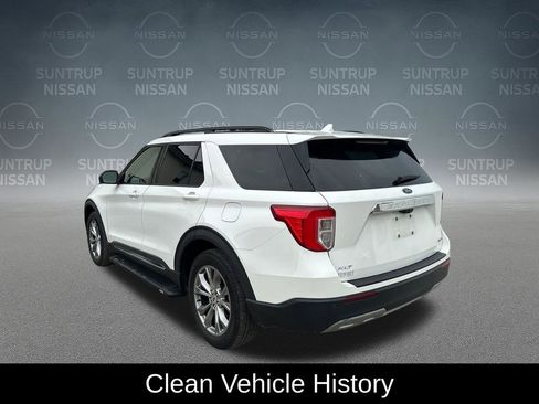 Used 2020 Ford Explorer XLT w/ Equipment Group 202A AWD/4WD image 4