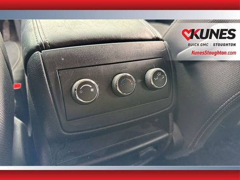 Used 2014 GMC Acadia SLE image 35