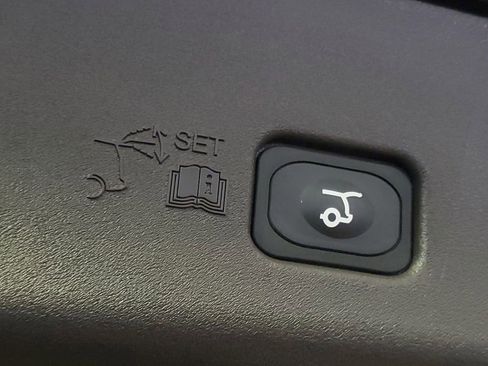 Used 2025 Lincoln Nautilus Black Label w/ Jet Appearance Package image 12