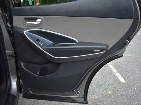 Used 2018 Hyundai Santa Fe Sport w/ 2.4L Value Package 02 image 34