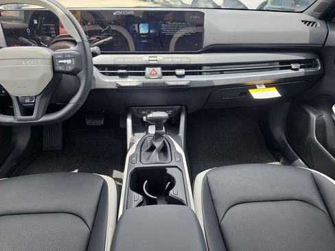 New 2026 Kia K4 EX FWD image 12