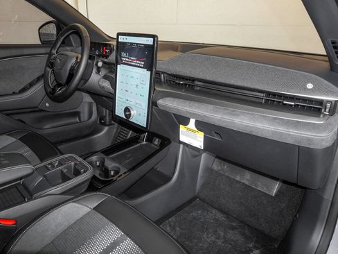 New 2025 Ford Mustang Mach-E GT image 39