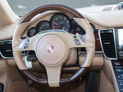 Used 2013 Porsche Panamera Platinum Edition image 15