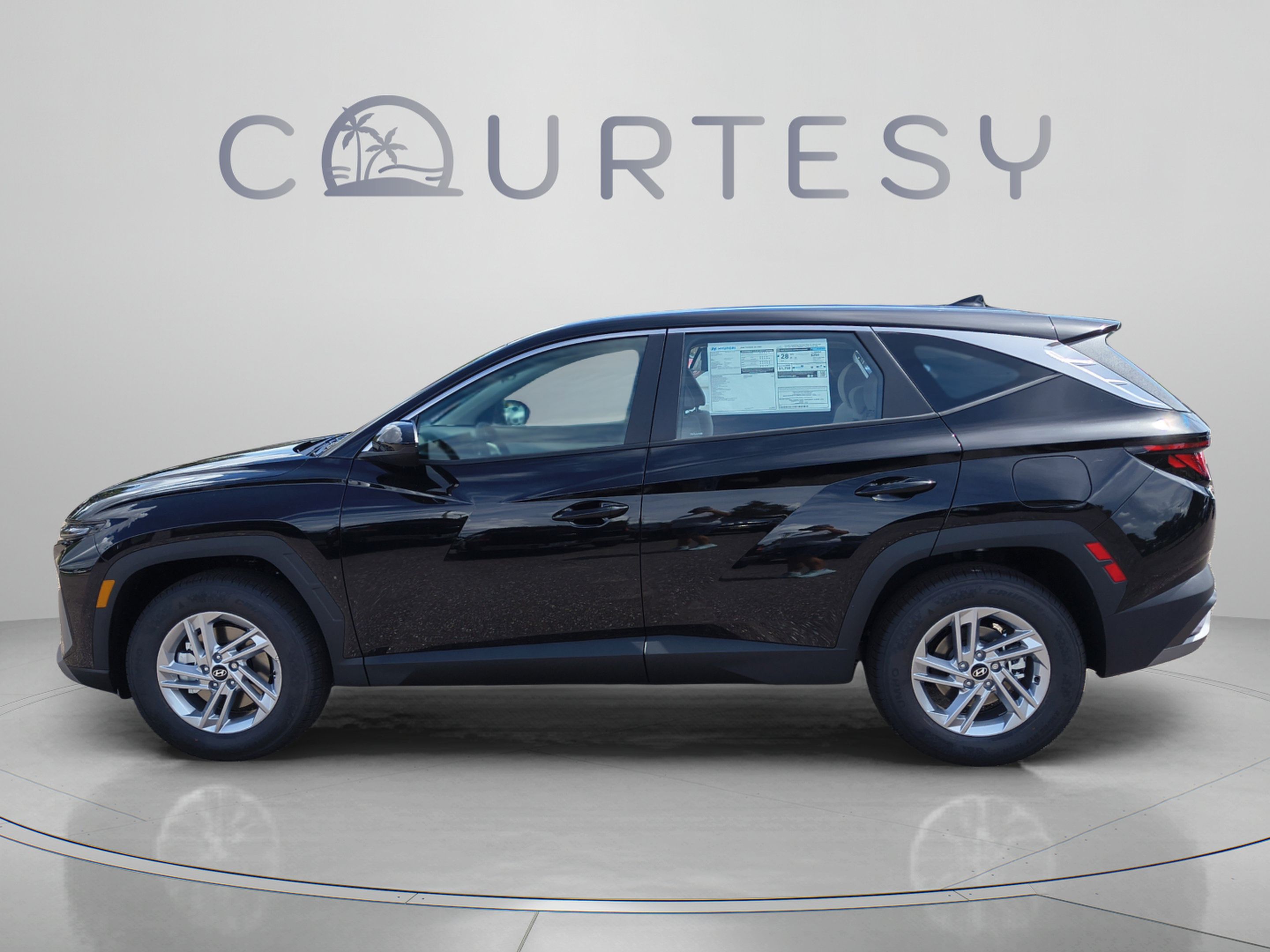 New 2026 Hyundai Tucson SE FWD image 2