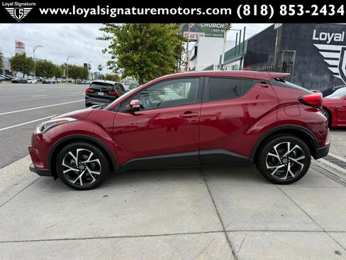 Used 2018 Toyota C-HR XLE FWD image 4