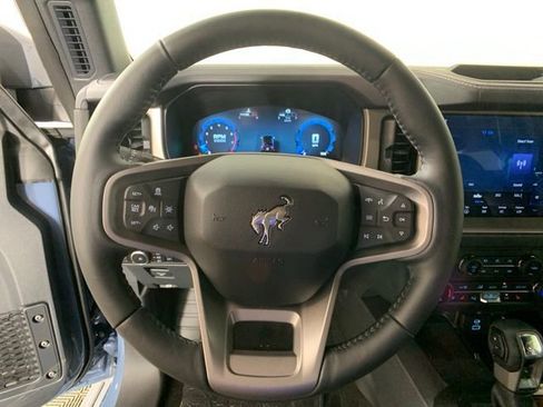 Used 2025 Ford Bronco Outer Banks image 22