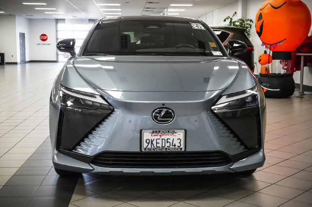 Certified 2023 Lexus RZ 450e Premium w/ Technology Package AWD/4WD image 4