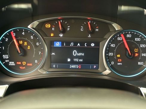 Used 2023 Chevrolet Traverse LT FWD image 12