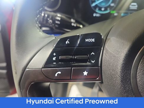 Certified 2025 Hyundai Elantra SEL FWD image 17