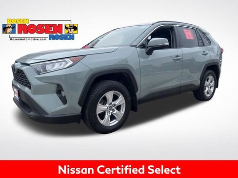 Used 2020 Toyota RAV4 XLE w/ Convenience Package image 1