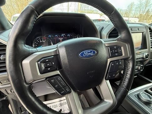 Used 2021 Ford Expedition XLT image 17