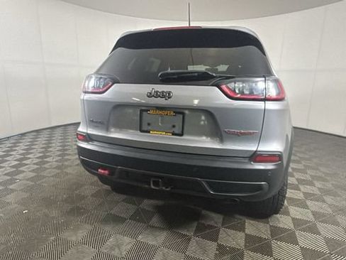 Used 2020 Jeep Cherokee Trailhawk w/ Cold Weather Group AWD/4WD image 3