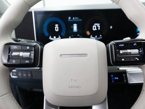 Used 2024 Hyundai Santa Fe SEL FWD image 24