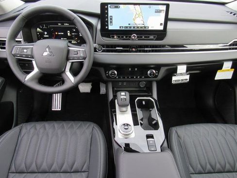 New 2026 Mitsubishi Outlander SEL FWD image 9