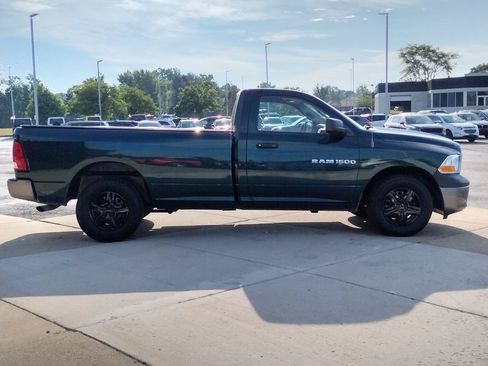 Used 2011 RAM 1500 ST RWD image 9