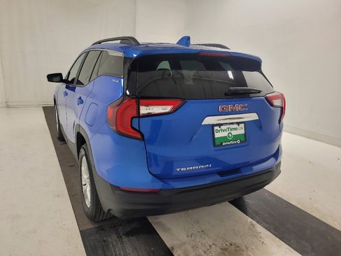 Used 2024 GMC Terrain SLE w/ Driver Convenience Package image 6