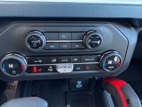 New 2025 Ford Bronco Heritage Edition image 16