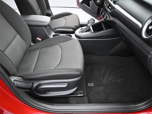 Used 2024 Kia Forte LXS image 12