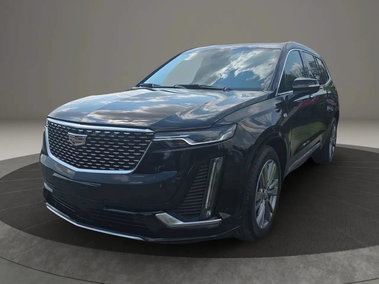 Used 2023 Cadillac XT6 Premium Luxury w/ Technology Package AWD/4WD image 1