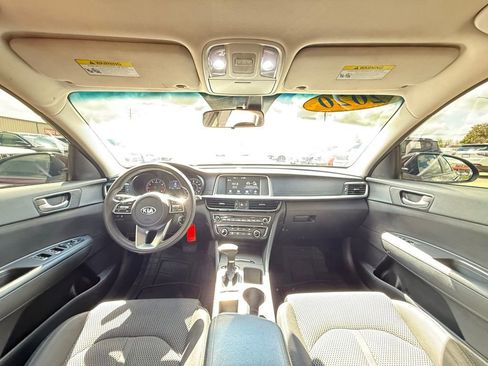 Used 2020 Kia Optima LX FWD image 19