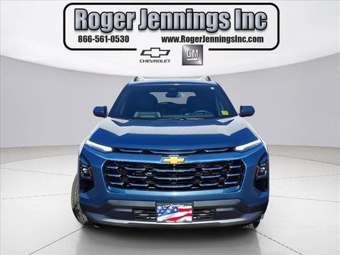 Used 2025 Chevrolet Equinox LT w/ Convenience Package II image 7