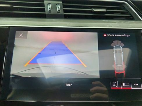 Used 2024 Audi Q8 e-tron Premium image 44