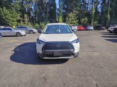 Used 2025 Toyota Corolla Cross L FWD image 1