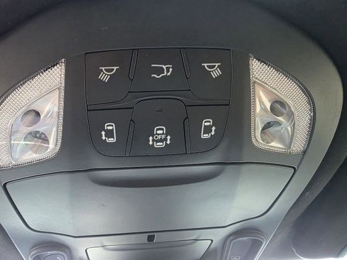 Used 2024 Chrysler Pacifica Pinnacle w/ Trailer Tow Group image 31