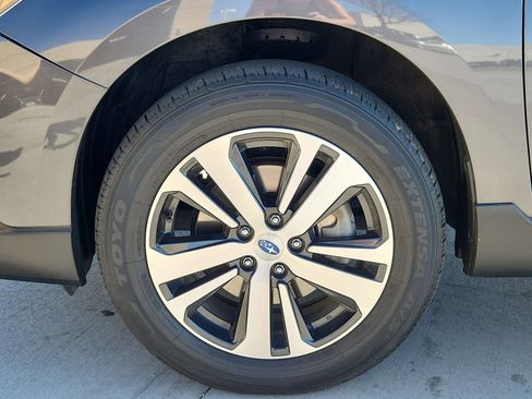 Used 2019 Subaru Outback 3.6R Limited image 18