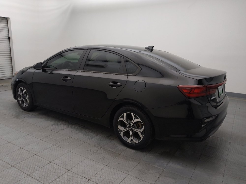 Used 2020 Kia Forte LXS FWD image 3