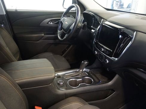 Used 2018 Chevrolet Traverse LT FWD image 24