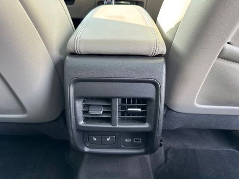 Used 2023 Cadillac XT4 Premium Luxury w/ Technology Package FWD image 25