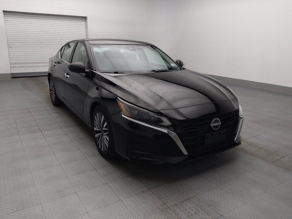 Used 2024 Nissan Altima 2.5 SV FWD image 13