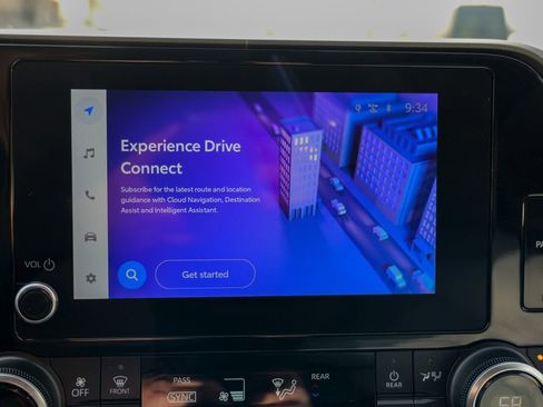 Used 2023 Toyota Highlander XLE image 56