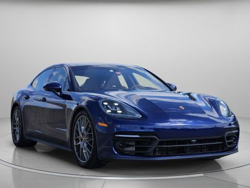 Certified 2023 Porsche Panamera 4 Platinum Edition image 8
