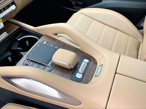 New 2026 Mercedes-Benz GLS 450 4MATIC image 11