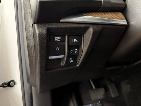 Used 2020 Acura MDX SH-AWD w/ Technology Package image 18