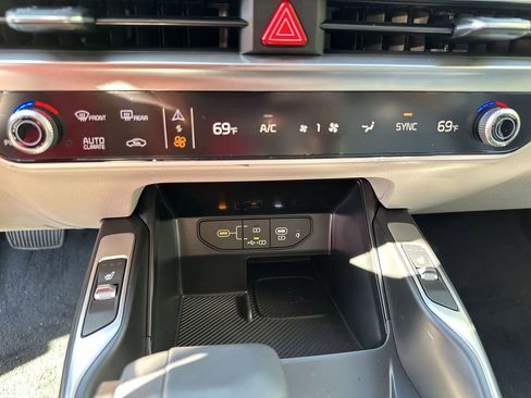 New 2026 Kia Sorento EX image 17