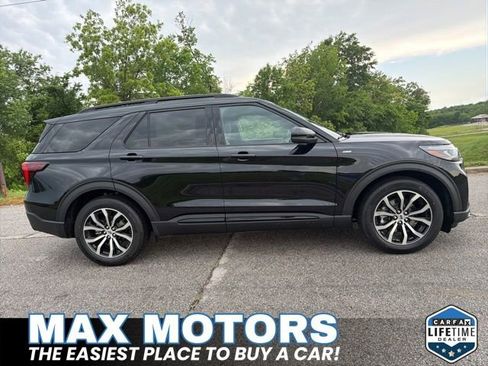 New 2026 Ford Explorer ST-Line RWD image 3