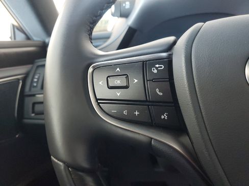 Used 2025 Lexus ES 350 Ultra Luxury w/ Accessory Package (Z2) FWD image 26