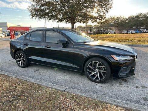 Used 2020 Volvo S60 T5 Momentum image 7