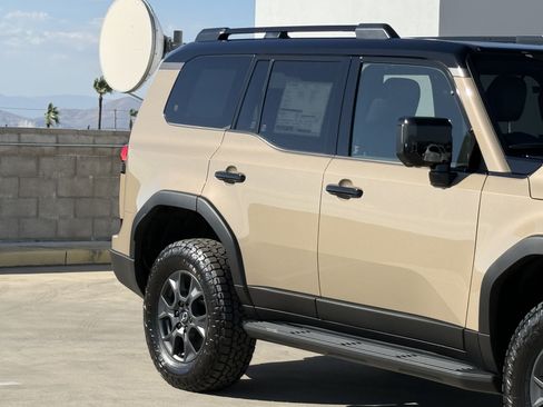 New 2026 Lexus GX 550 AWD/4WD image 5