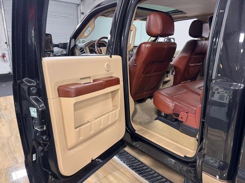 Used 2012 Ford F250 King Ranch w/ King Ranch w/Chrome Pkg image 15